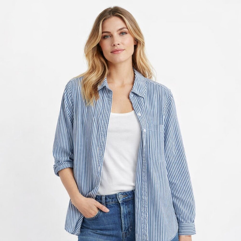 Women's Croft & Barrow Stretch Long Sleeve Button Up Blue Striped Shirt Sz M